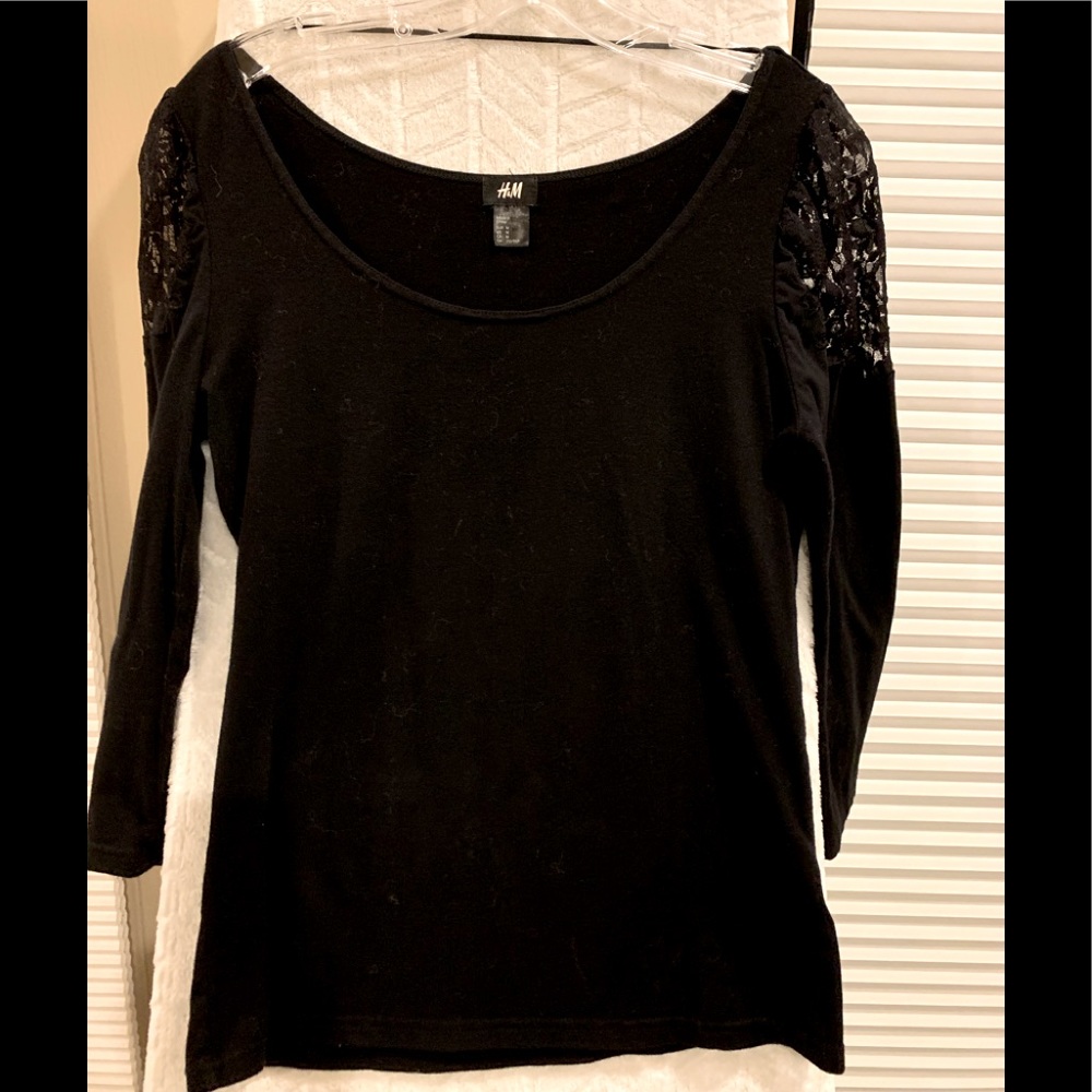 H&M black dress shirt. Size M